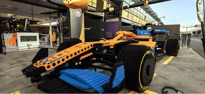 Компания LEGO представила полноразмерную модель…