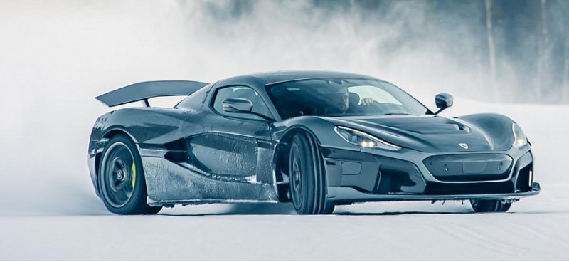 Гиперкар Rimac Nevera запечатлели на зимних…