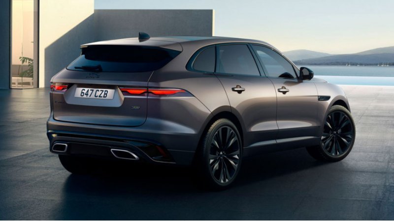 В Великобритании F-Pace стоит 62 250 фунтов…