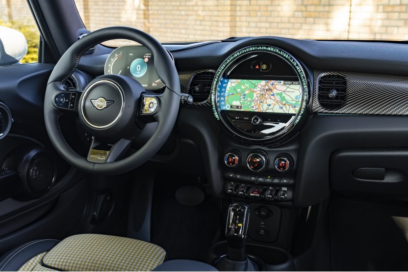 MINI Cooper S Hardtop 2 Door Resolute Edition был…