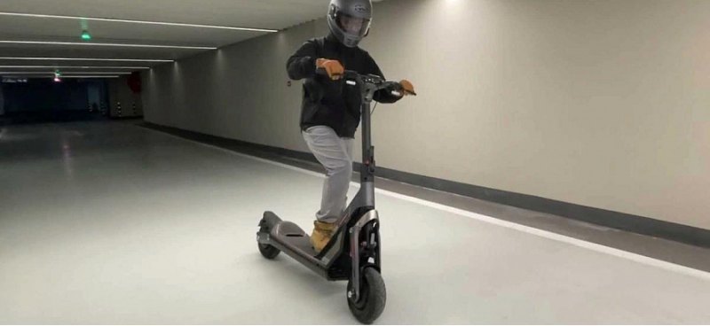 Компания Segway показала электрический скутер,…