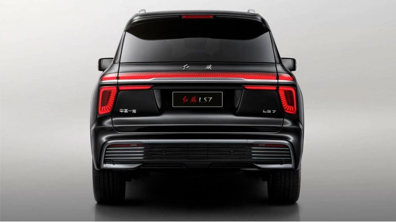 Оснащается роскошный SUV 4-литровым бензиновым…
