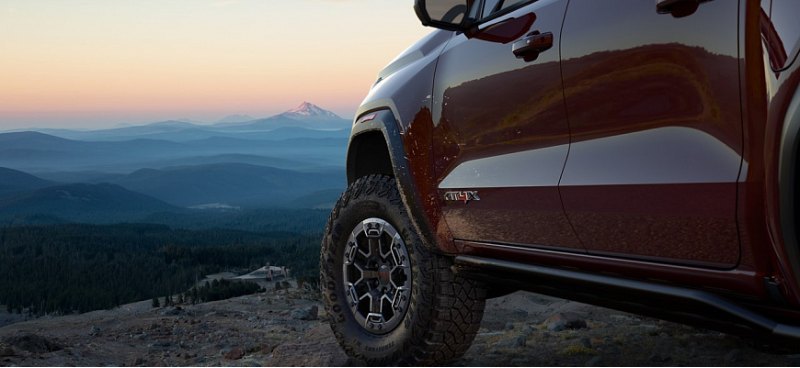 GMC анонсировал Canyon 2023 года в версии AT4X в…
