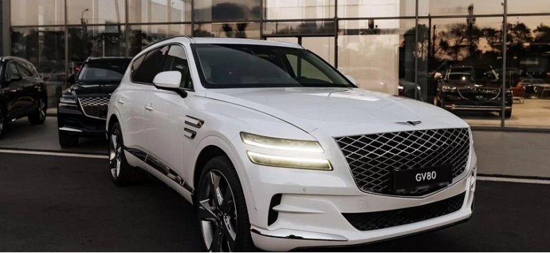Автостат: в РФ 11 автопроизводителей подняли цены…