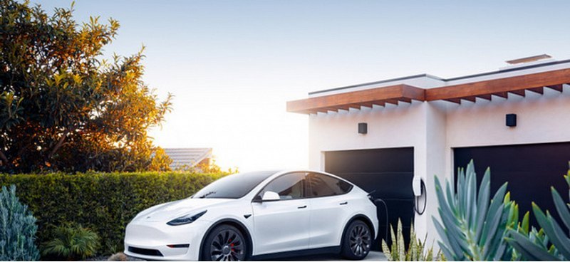Прибыль Tesla выросла до рекордных 3,3 млрд…