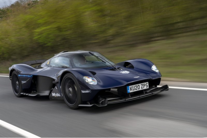 Однако, несмотря на скептиков, Aston Martin…