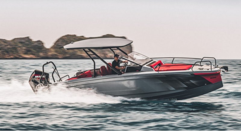 Первая модель в линейке Brabus Shadow 300,…