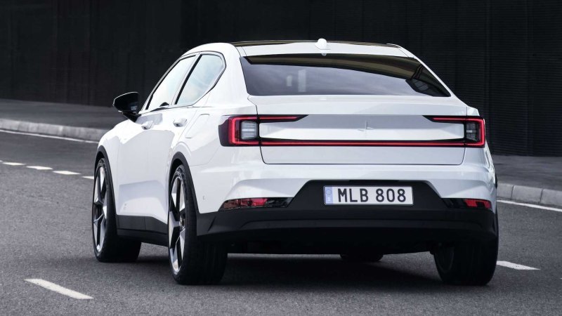 Кроме этого, Polestar 2 теперь доступен в цвете…
