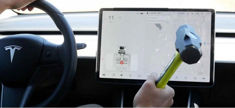 Компания Tesla отзывает 130 тыс. электрокаров в…