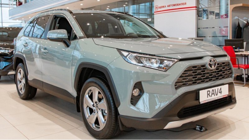 Паркетник Haval Jolion из Китая в РФ продается от…