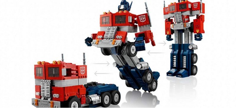 Этот Оптимус Прайм из набора Lego настоящая мечта…