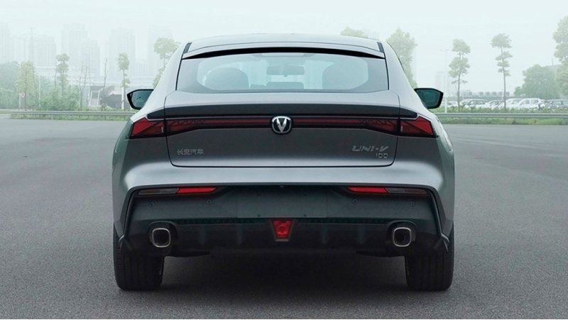 В продаже на домашнем рынке Changan Uni-V iDD…