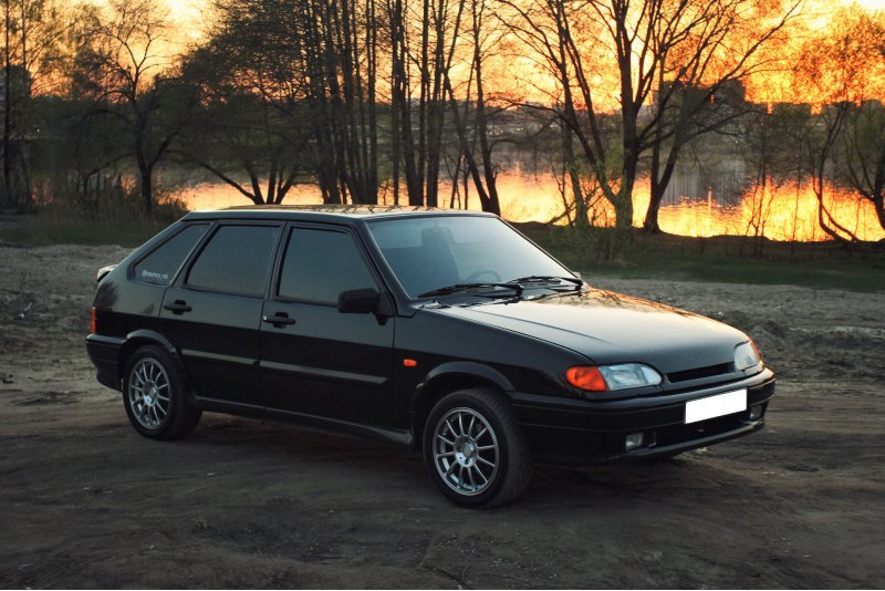 Вторая строчка за классической LADA 2107 – 8,6…