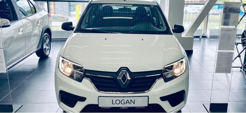 Седан Renault Logan в апреле 2022 года стал бестселлером марки на российском рынке