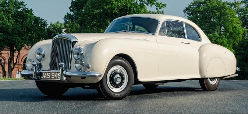 Компания Bentley отмечает 70-летний юбилей…