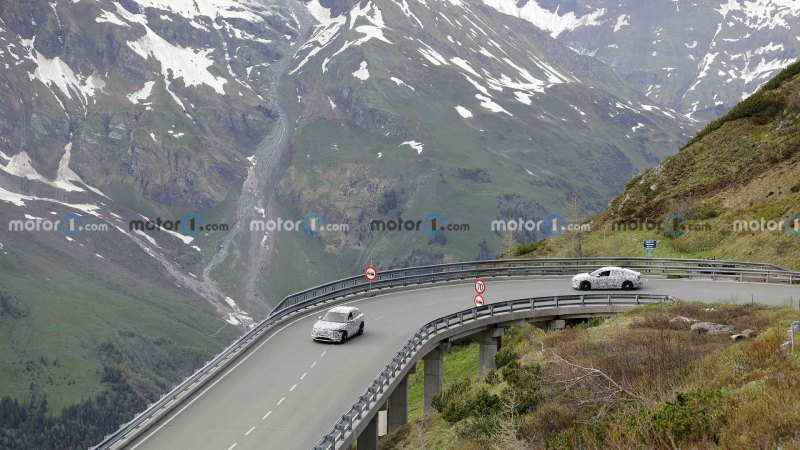Серийный A6 E-Tron имеет задние фонари-заглушки,…