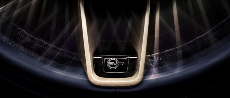 F-Pace SVR Edition 1988 механически идентичен…