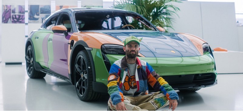 Компания Porsche превратила Taycan 4 Cross…