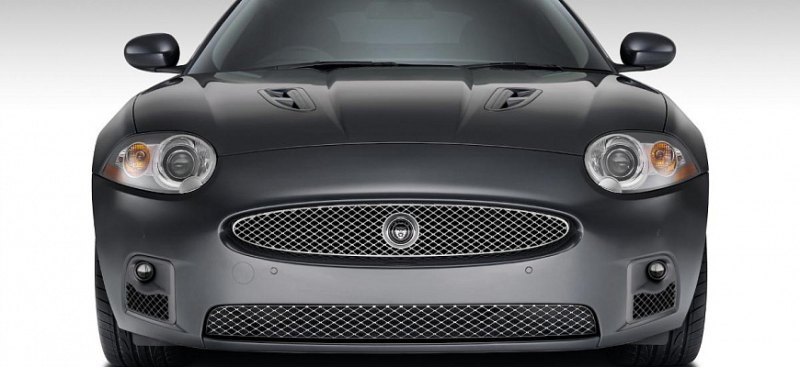 Культовый Jaguar XKR получил эпатажный бампер на…