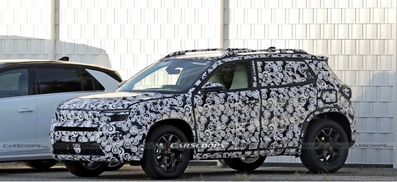 Маленький внедорожник Jeep 'Baby' EV 2023 года…
