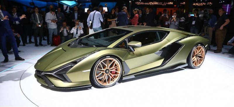 Шеф-дизайнер Lamborghini: электромобили…