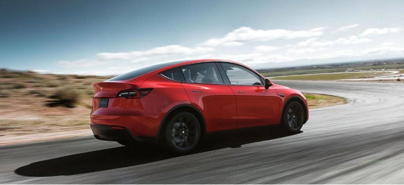 Электрокроссовер TESLA Model Y получил титул…