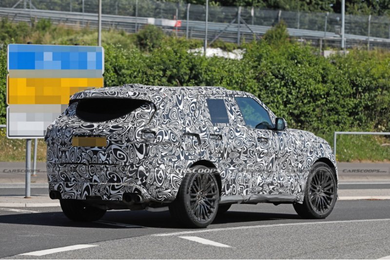Больше подробностей о новом Range Rover Sport SVR…