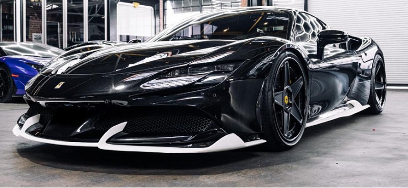 Ferrari SF90 Stradale получил обвес из…
