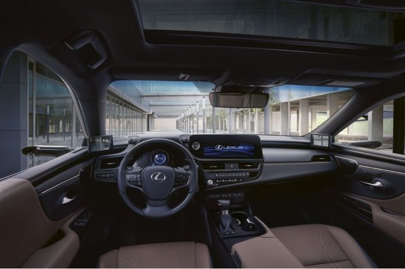 Lexus щедро расширил стандартное и дополнительное…