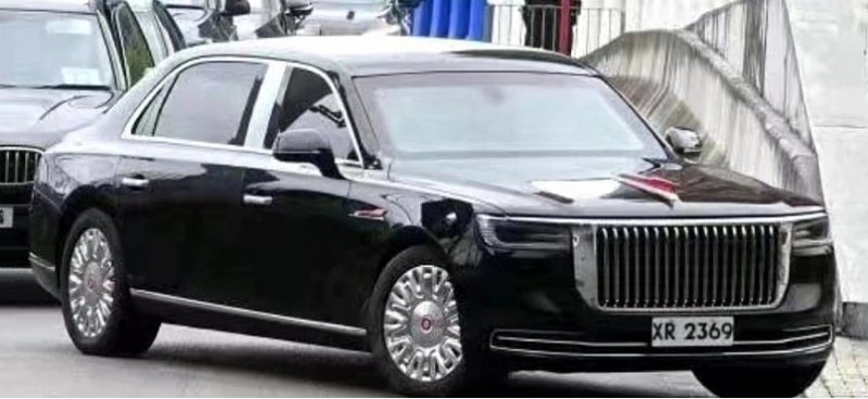 Новый китайский правительственный лимузин HONGQI…