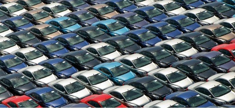 АВТОСТАТ: Продажи новых машин в РФ могут упасть…