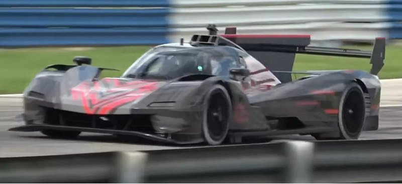 Новый гоночный автомобиль Cadillac Endurance…