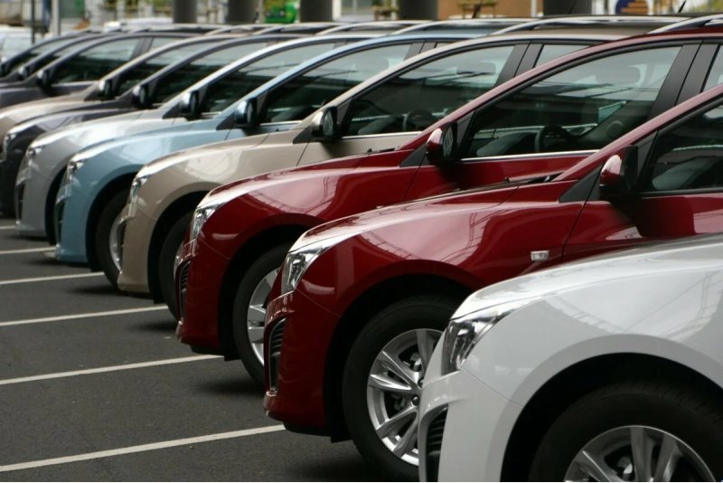 За Toyota Camry автолюбители хотят получить…