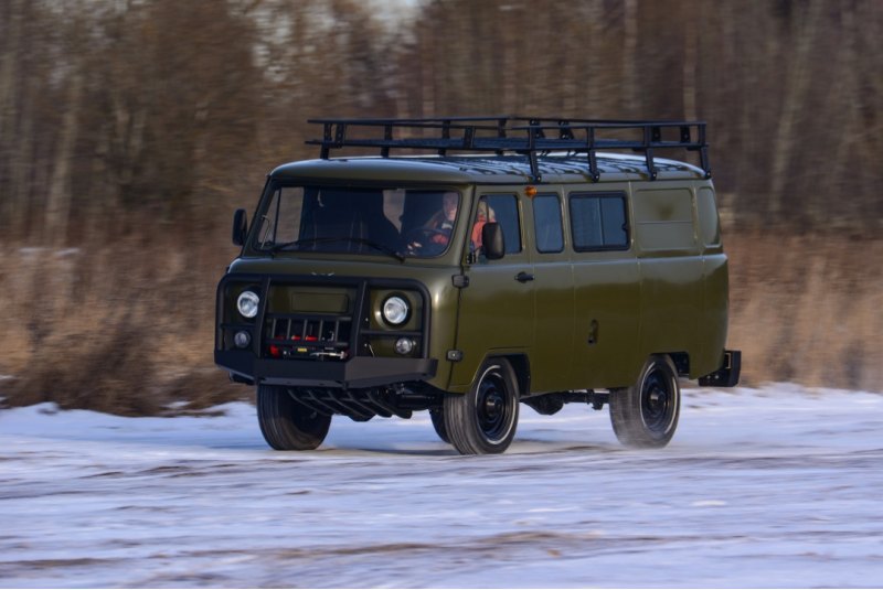 Удастся выгодно купить и коммерческие автомобили…