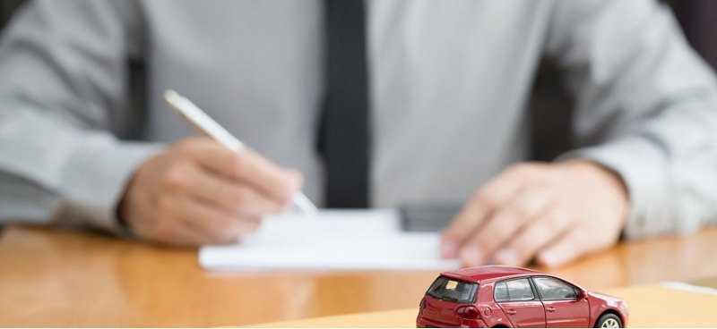 Автоэксперт Кадаков оценил идею освободить от…