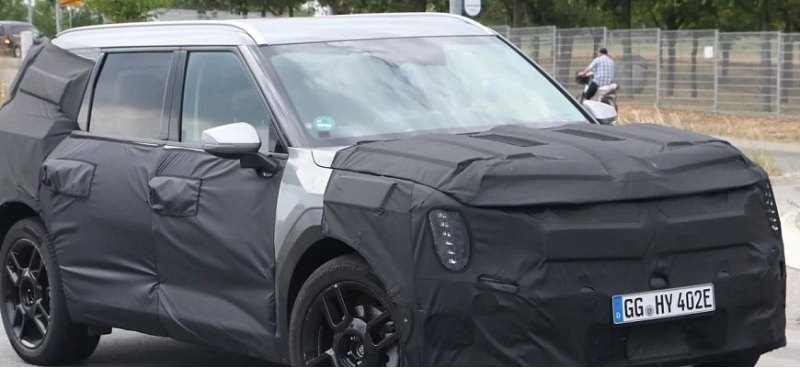 Большой электрический внедорожник KIA EV9 2024…