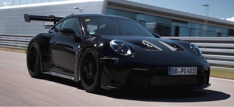 Компания Porsche показала мощный 911 GT3 RS 2023…