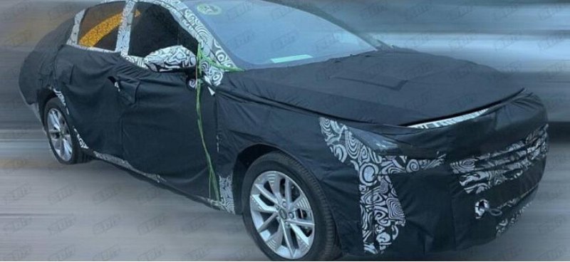 Компания Geely тестирует самый дешевый седан FS12…