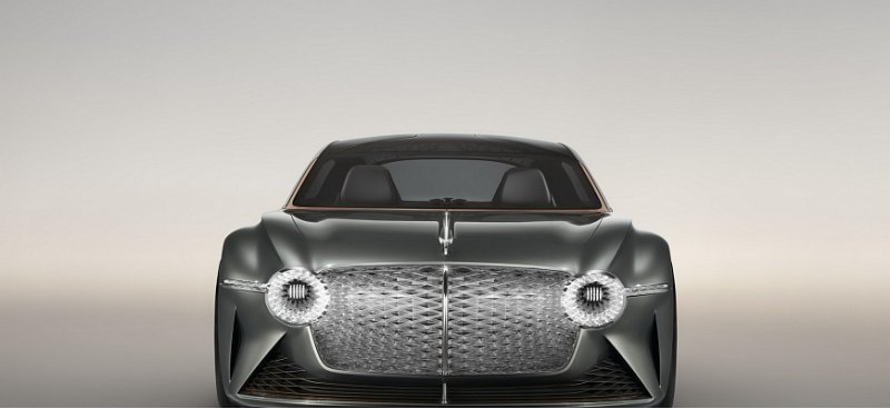 Компания Bentley отложила выпуск первого…