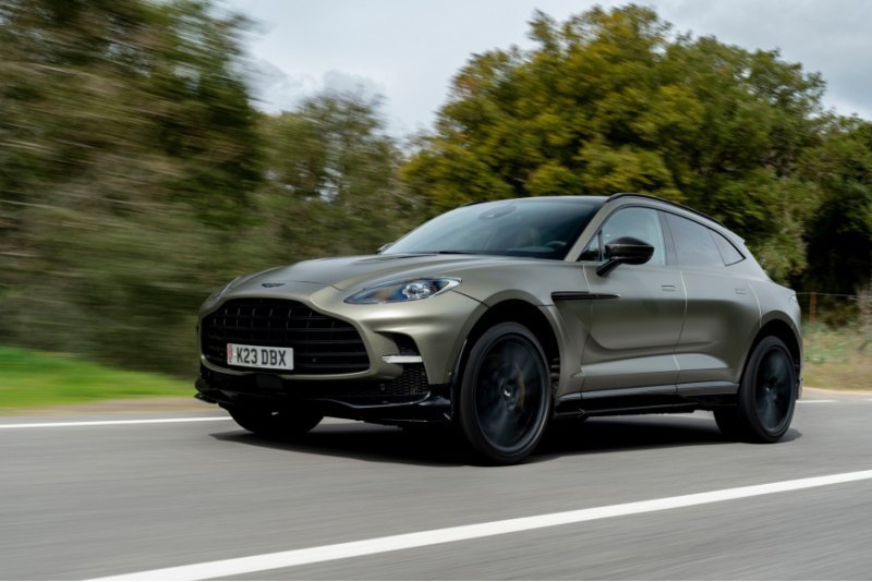 И последнее, но не менее важное: Aston Martin…