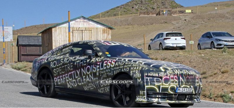 Электрическое купе Rolls-Royce Spectre засветило…