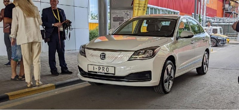 Новый российский электроседан EVOLUTE I-PRO…