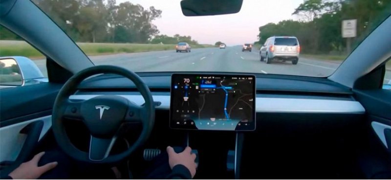 Расследуется причастность Tesla к смерти двух…