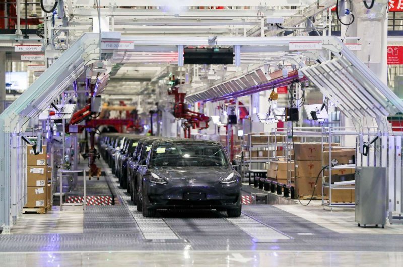 Напомним, в строительстве завода в Шанхае Tesla…