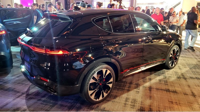 Что касается силовых агрегатов, Dodge подтвердил,…