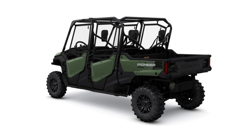Для сравнения, двухместный Pioneer 1000 в базовой…