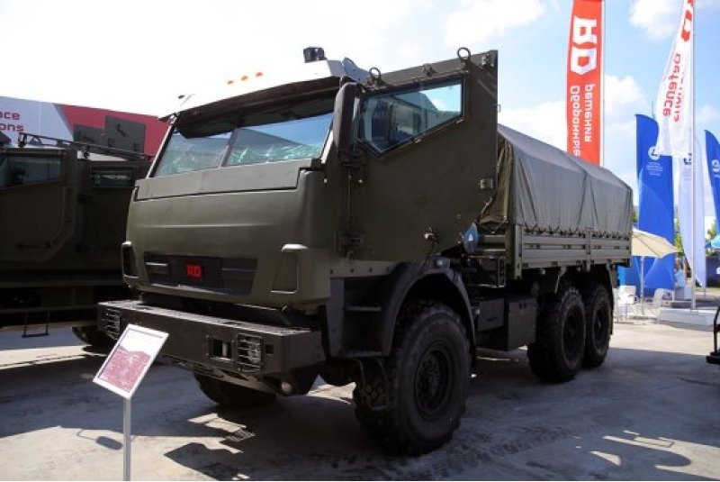 Грузоподъемность - 6 тысяч килограммов. Клиренс -…