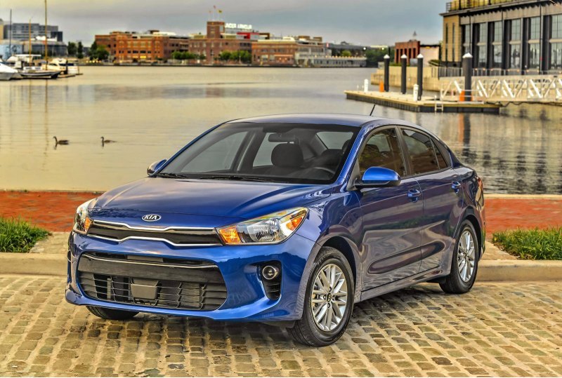 Чуть подороже сейчас стоит Kia Rio. Причем…