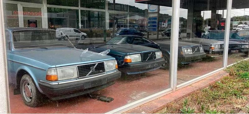 В Бельгии нашли заброшенный автосалон с машинами…