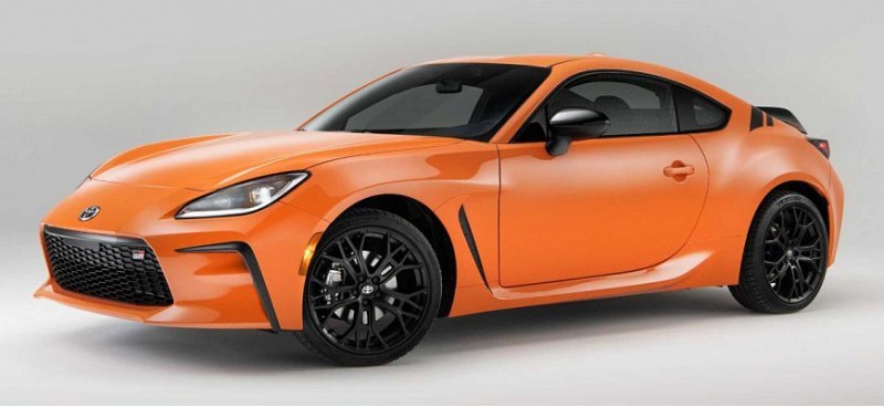 Спортивное купе Toyota GR86 получило двигатель с…